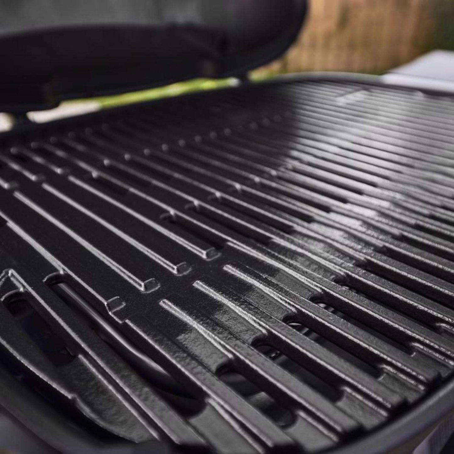 Weber Q 2800N+ w/Cart 2 Burner Grill Weber Indigo Pool Patio BBQ