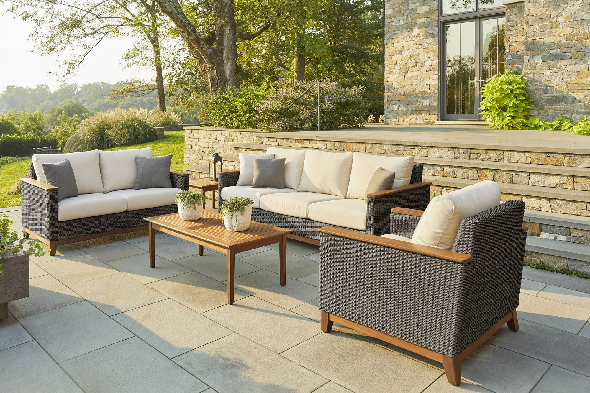 The Best Outdoor Patio Furniture in Venice, North Port, Englewood, Sarasota, Port Charlotte, Punta Gorda, Osprey, and Nokomis. - Indigo Pool Patio BBQ