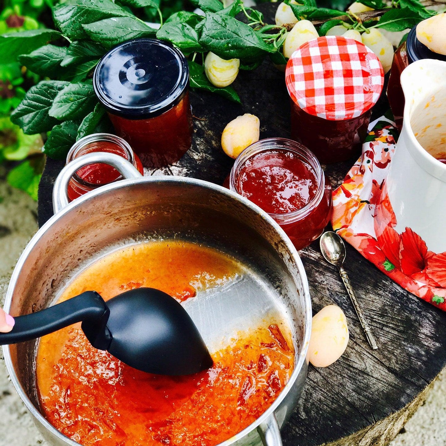 Spadle - Spoon Turns into Ladle Dreamfarm Indigo Pool Patio BBQ
