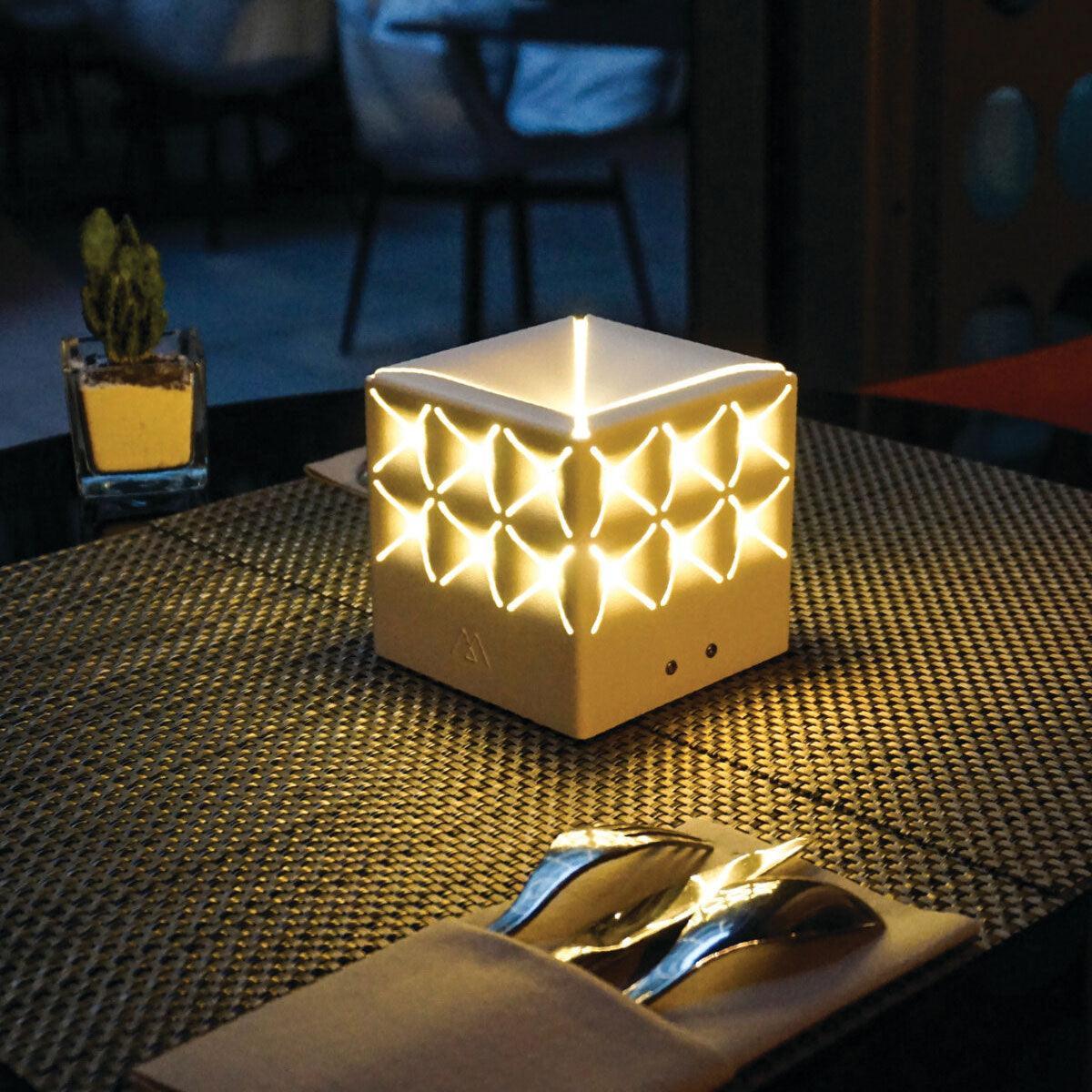 La Lampe Popup - Outdoor Solar Light