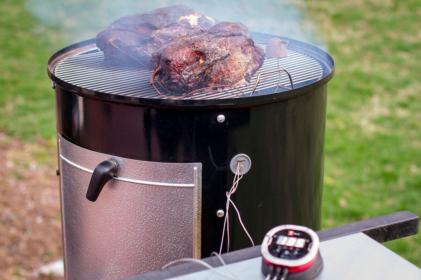 Weber Smokey Mountain 22" Weber Indigo Pool Patio BBQ