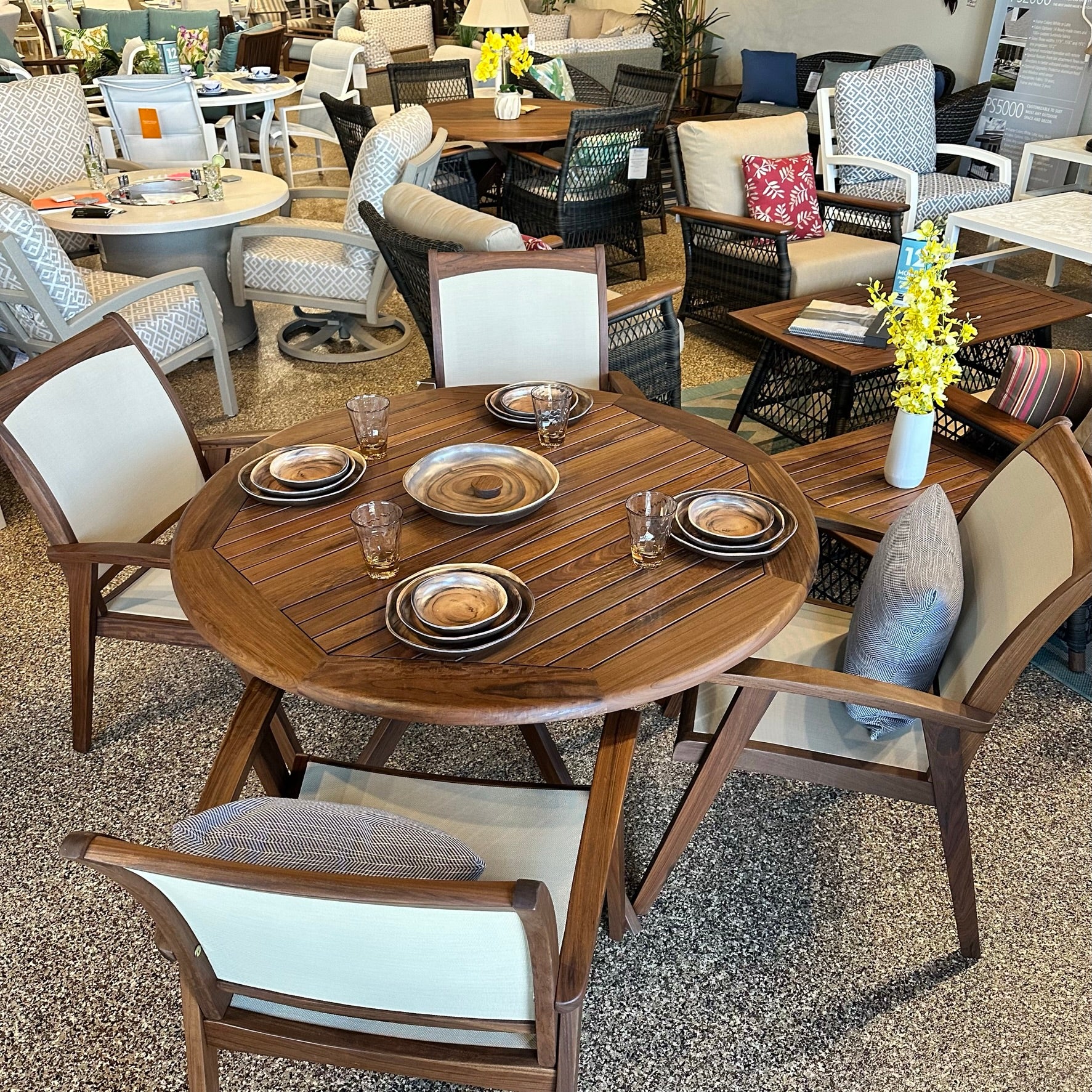 Jensen Outdoor Capri Hi Dining Table - Outdoor Furniture – Indigo
