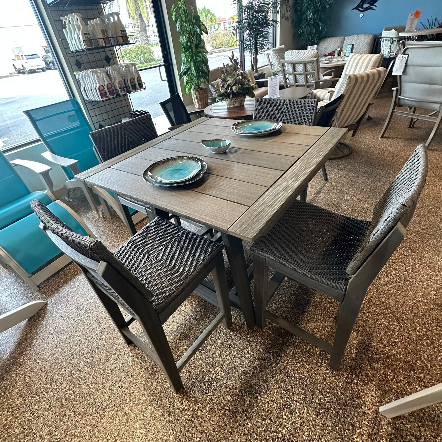 Seaside Casual MAD Balcony Height Dining Set
