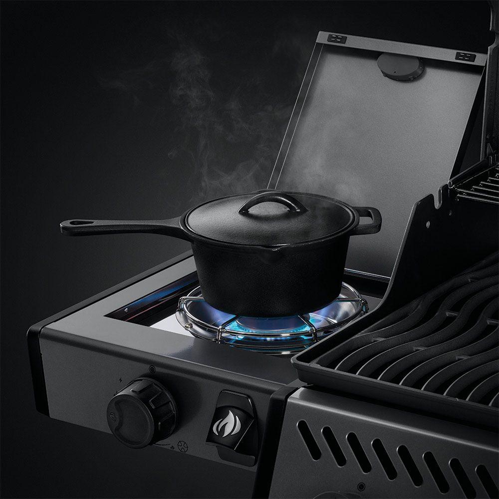 Napoleon Freestyle 425 with Side Burner - Indigo Pool Patio BBQ