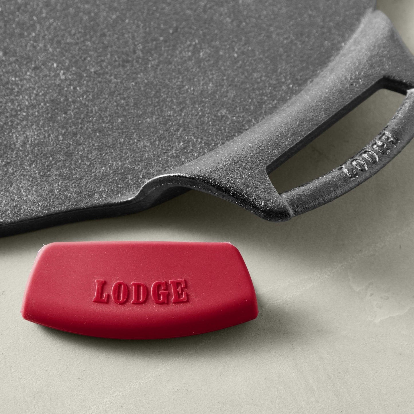 Lodge Cast Iron Pizza Pan Lodge Indigo Pool Patio BBQ